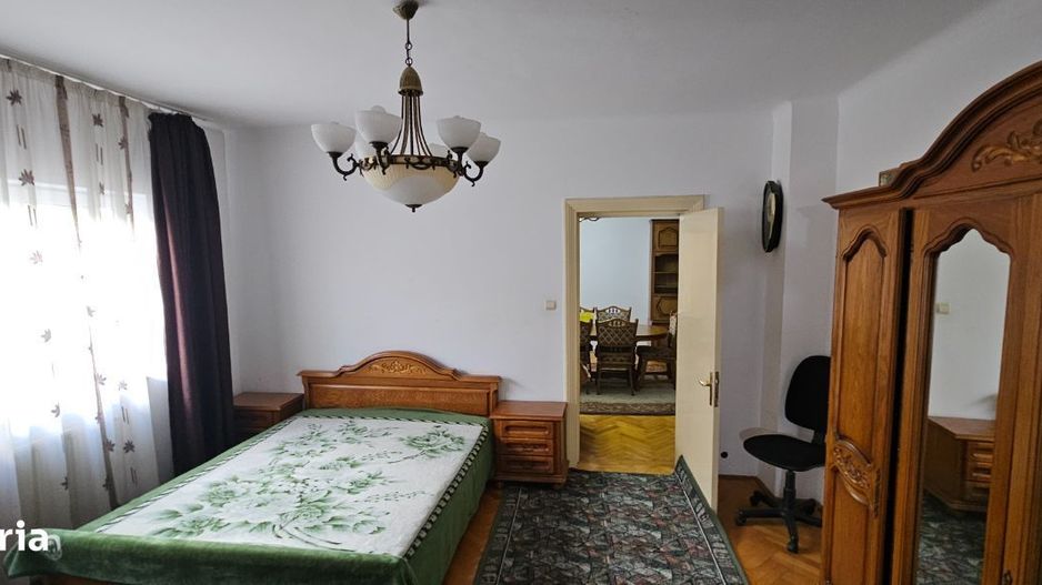 Vila P+1 Piața Muncii , strada Orzari, apartament cu 3 camere la Parer - Poză 8