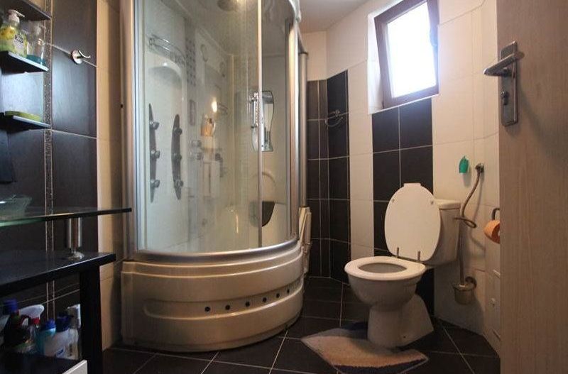 Casă / Vilă cu 9 camere de vânzare în zona Bogdanestilor - Poză 16