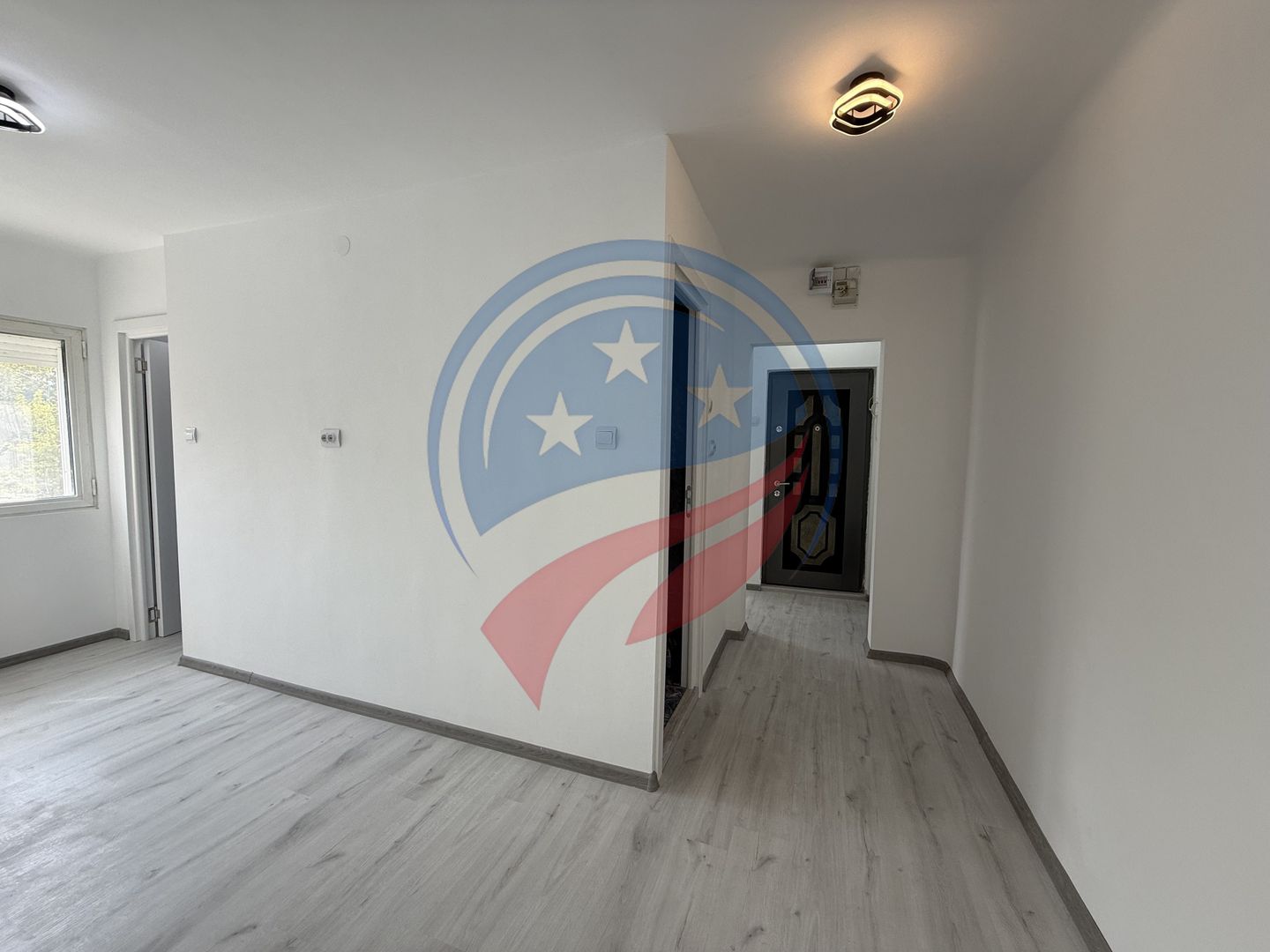 Apartament 2 camere decomandat Rovine Carrefour – bloc anvelopat, etaj 3/4 - Poză 9