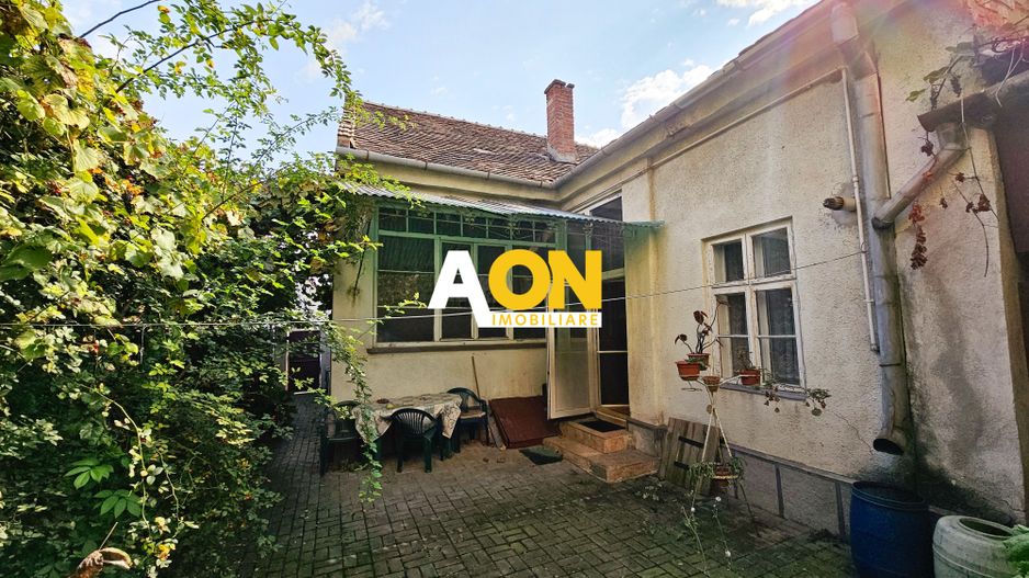 Casa cu 3 camere, 248 mp teren, pretabila pt birouri, zona Prefectura - Poză 1