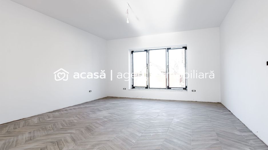 Vândut! Casă nouă cu teren generos Sânicolaul Mic - Poză 2