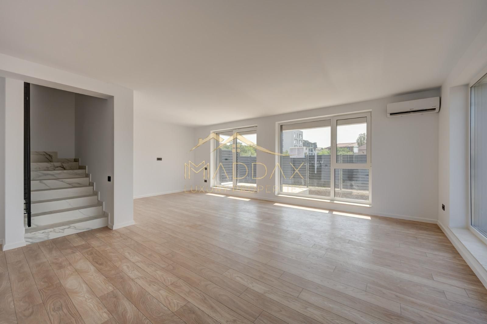 Vila LUX _P+2***5 camere//Lac Pipera-Tunari - Poză 5