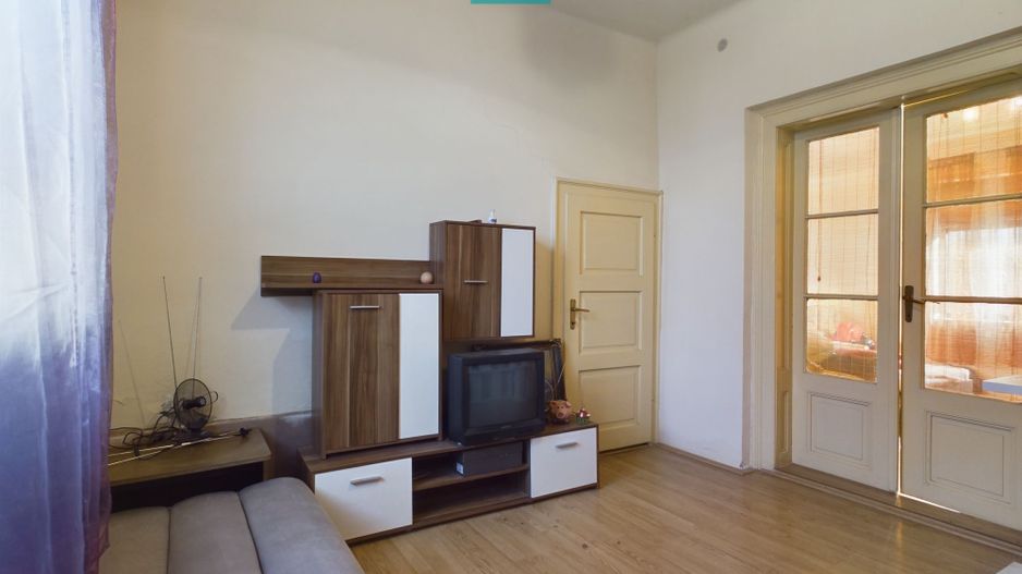 Casă cu teren în Pârneava - Poză 12