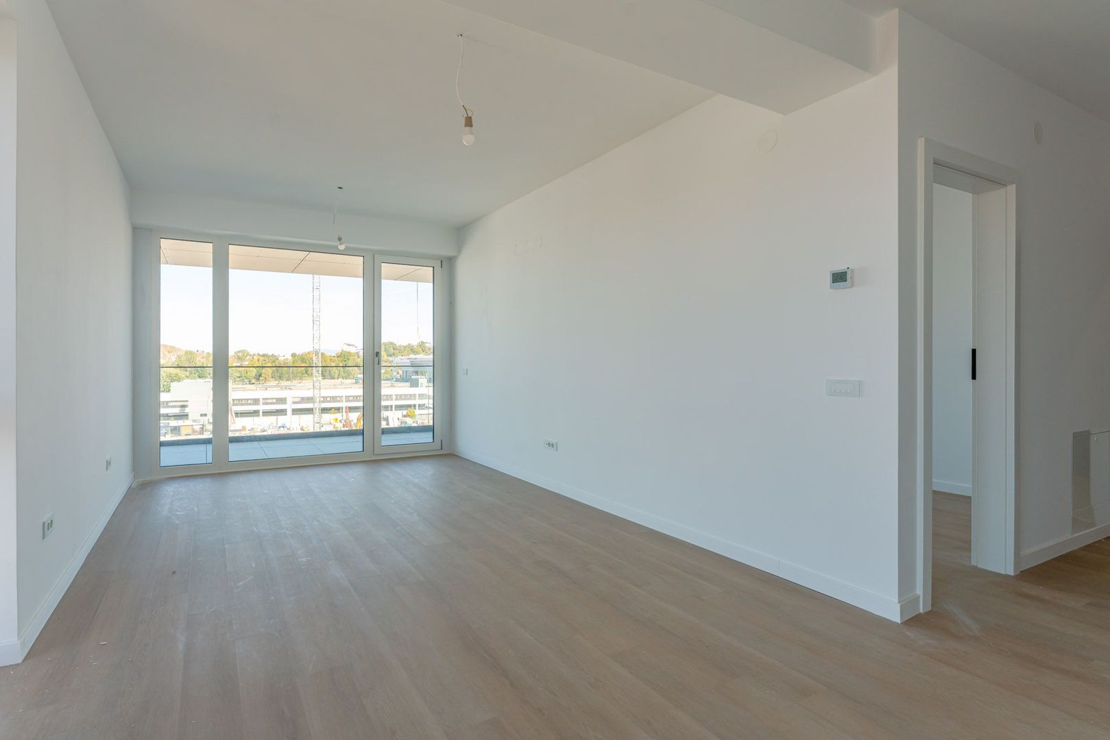 Studio Bartolomeu | 43 mp + Balcon 10 mp | Etaj 5/8 | Sală Polivalentă - Poză 3