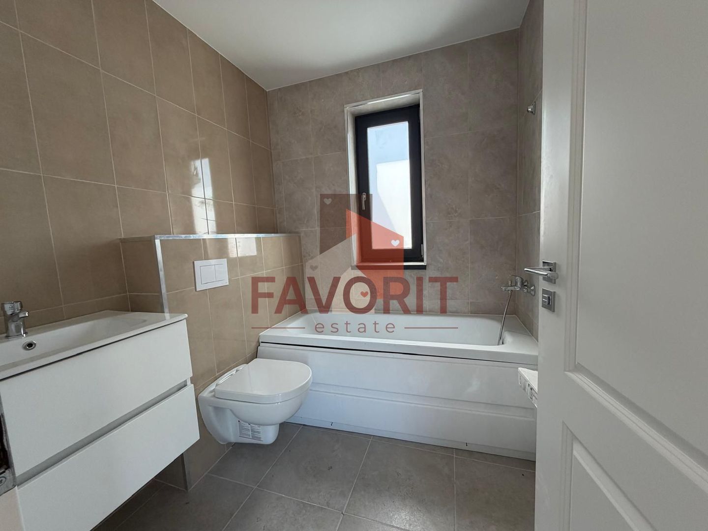 Duplex | COMISION 0 | Curte amenajata | Toate utilitatile | 3 Bai | - Poză 14