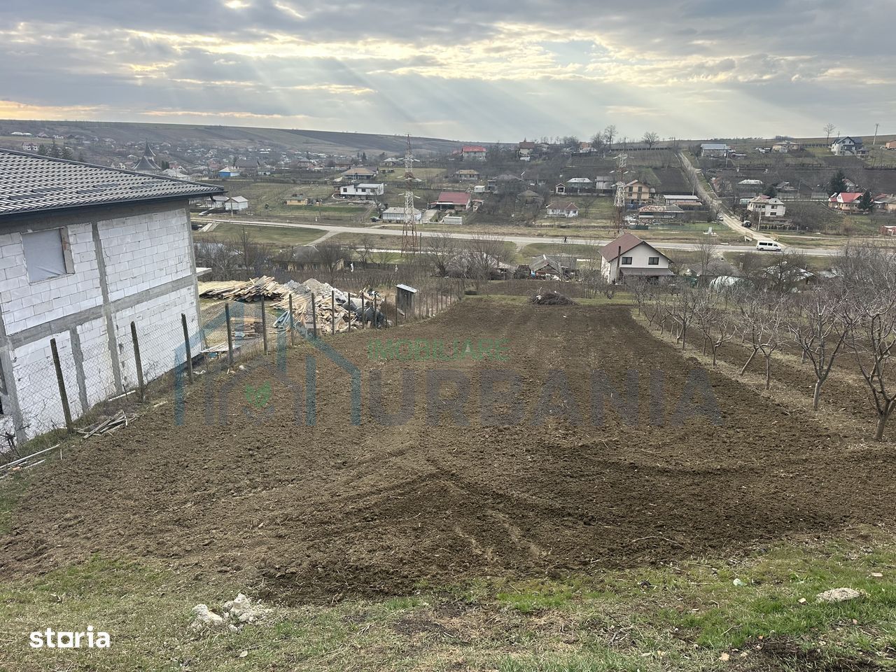 Teren intravilan 1724mp - Poză 5