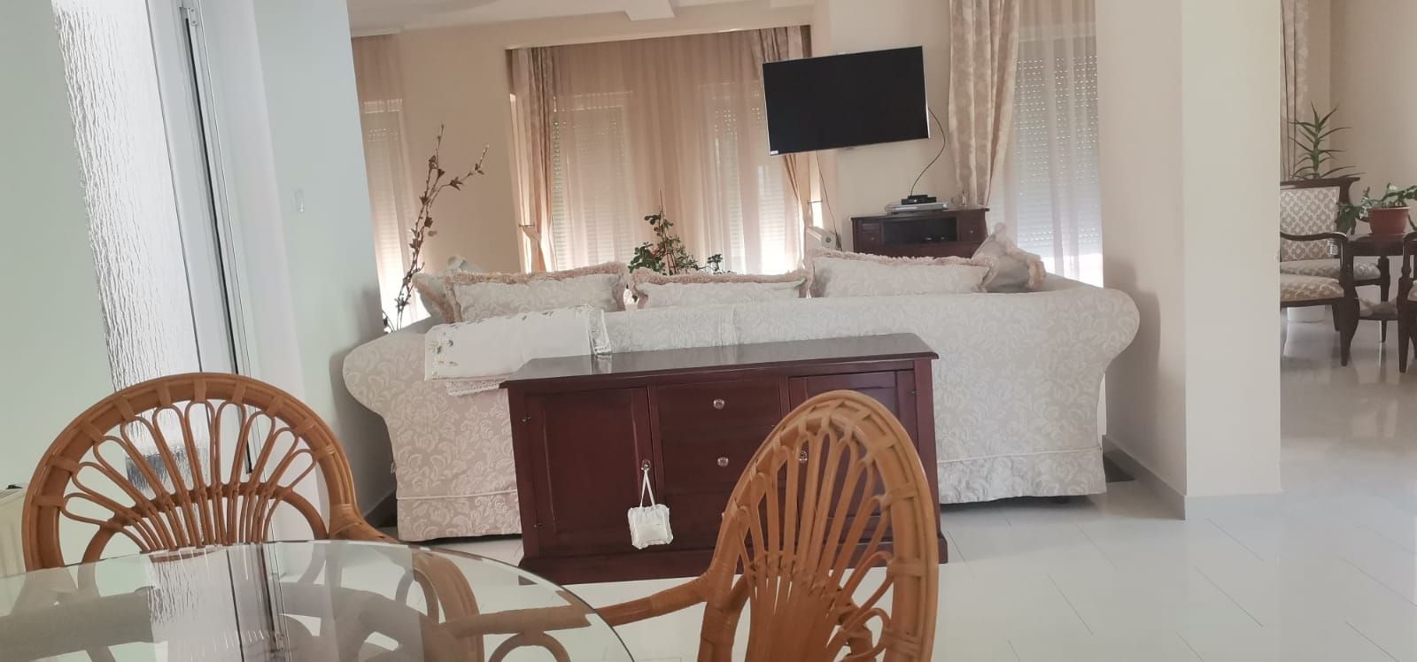 Casă deosebită în Fratellia, cu teren 657 mp - Poză 19