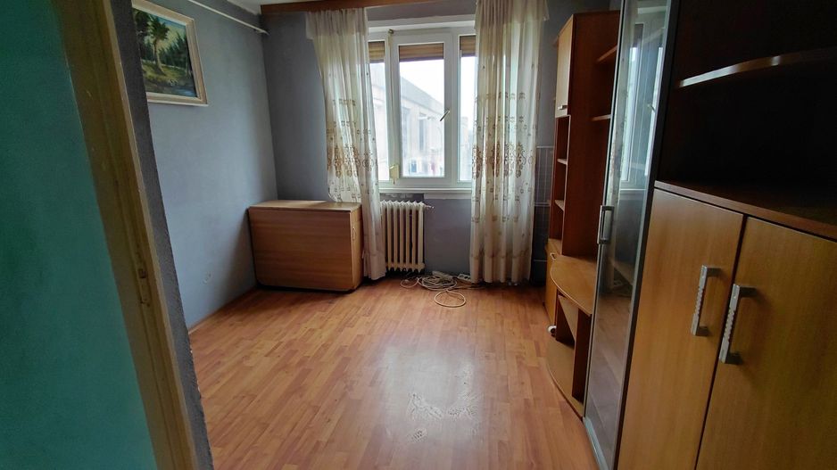 Apartament 2 camere, etaj 4/4, Micro 19 ,liber. - Poză 1