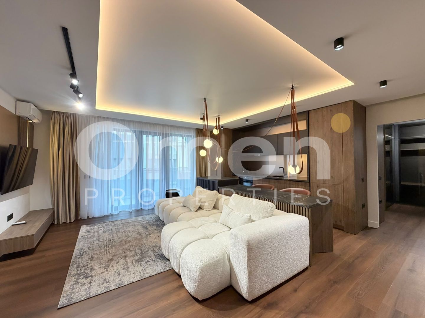 Apartament ultrafinisat | 3 camere | zona Catedralei - Poză 1