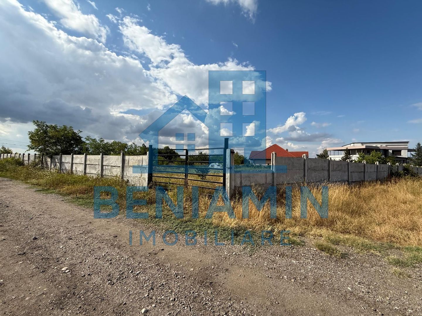 700mp Calea Bucuresti Intravilan zona Plus Aqua-Zona excelenta - Poză 1