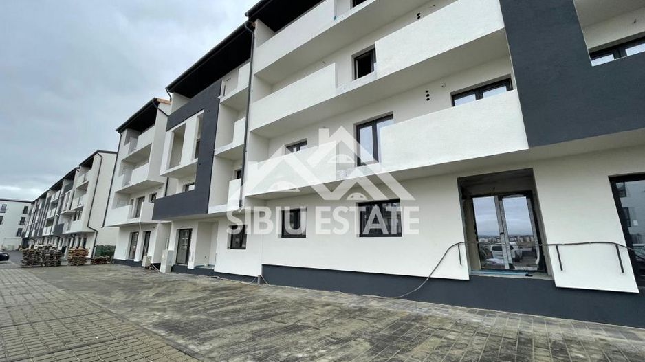 Apartament decomandat cu 3 camere, 2 bai -s.utila 61.57 mp - loc de parcare - Poză 1