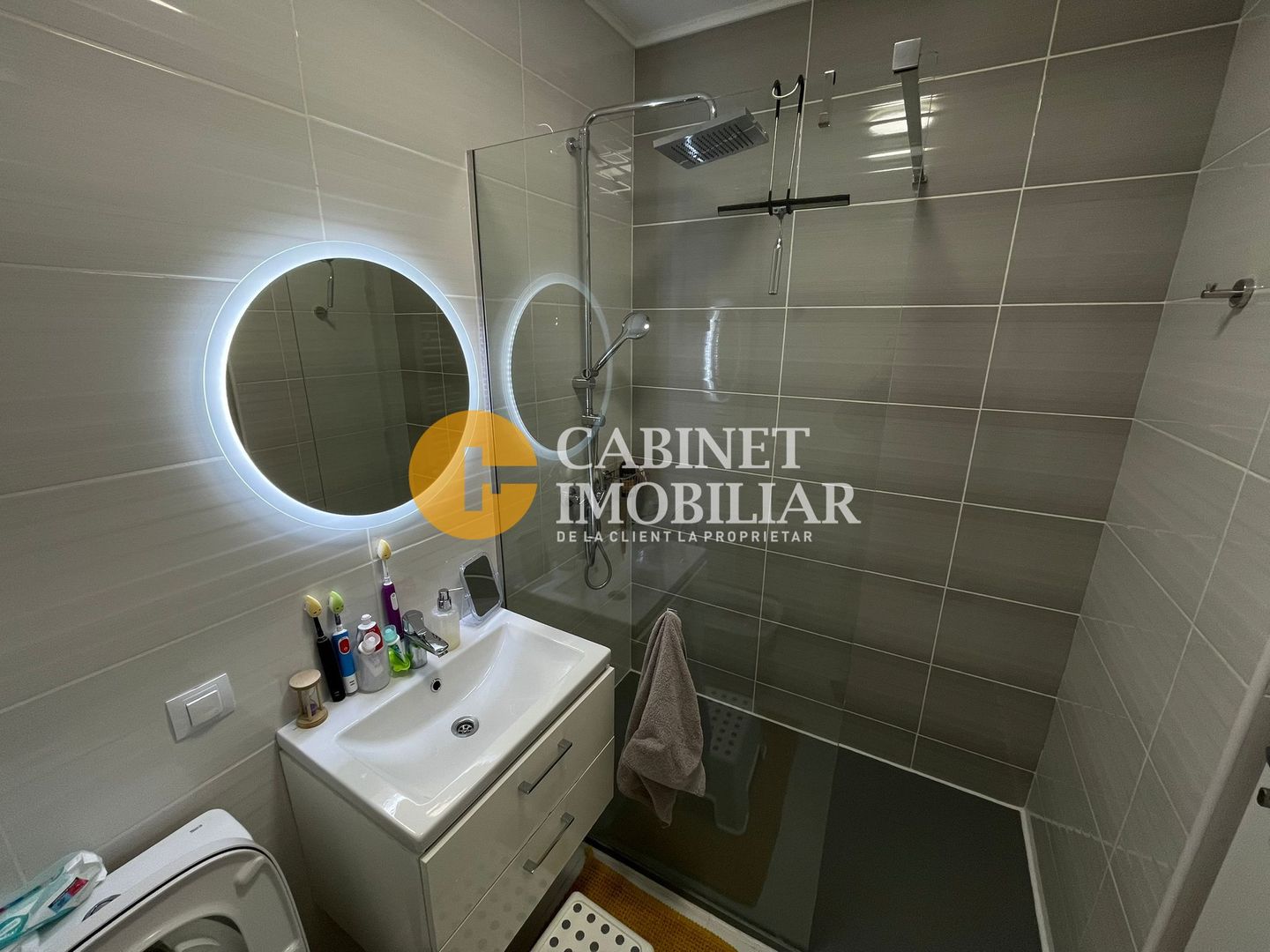 Apartament 4 camere DECOMANDAT et 1 + LOC DE PARCARE + BOXA - PACURARI - Poză 3