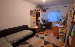 Etaj 2-Apartament 3Camere/Decomandat bloc din 1980-Zona Galata!