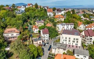 Casa pe 3 niveluri | Terasa cu priveliste | 3 parcari | Pozitie centrala - Poză 39