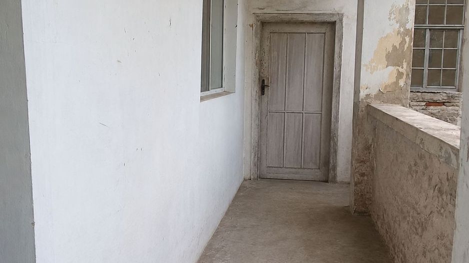 Casă de vânzare cu teren generos în Valea lui Mihai - Poză 8