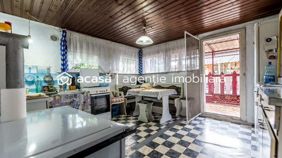 Casa 3 camere, bucatarie si baie, in zona centrala din Chisineu-Cris - Poză 7