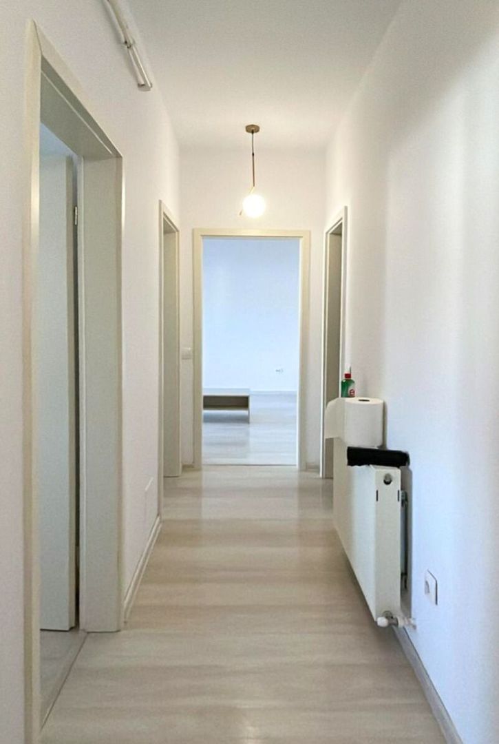 Vanzare apartament într-un imobil tip vila zona Sanpetru residence - Poză 4