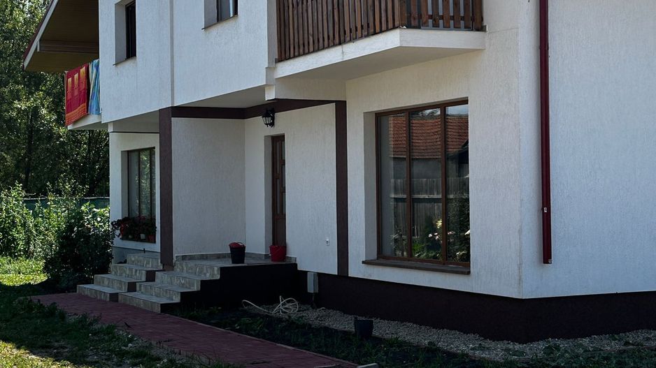 Casa tip duplex in Stupini - Poză 1