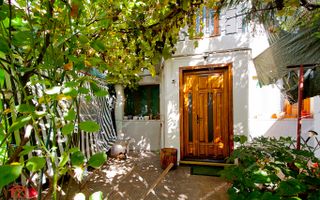 Vila cocheta, situata in centrul istoric al orasului - Poză 21