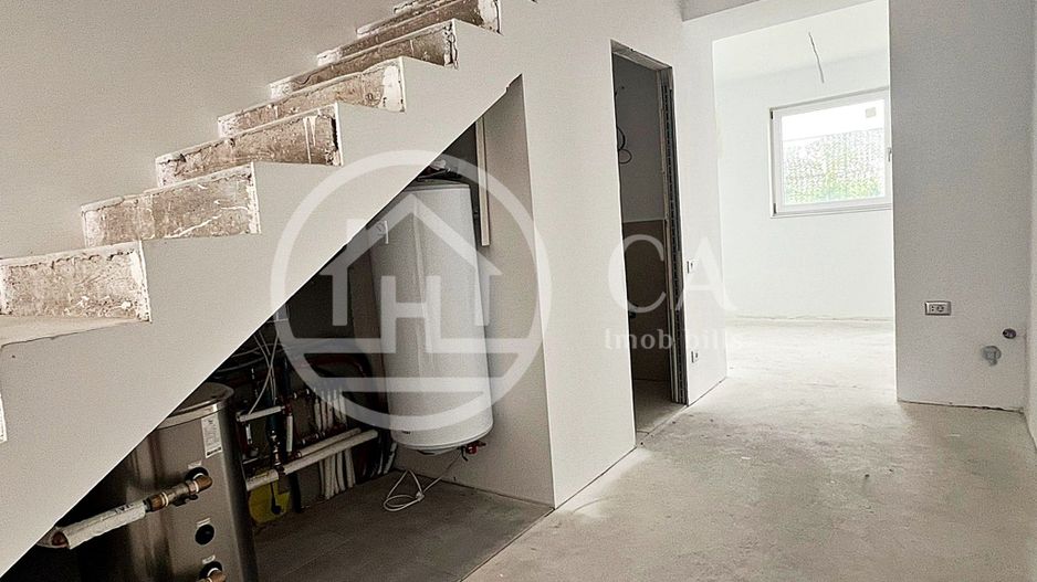 Casa de vanzare cu 5 camere in Paleu, Bihor - Poză 6