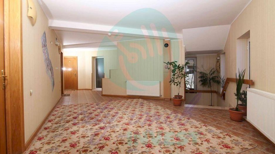 Vila cu 24 de camere cu priveliste superba ideal investitie in PREDEAL - Poză 35