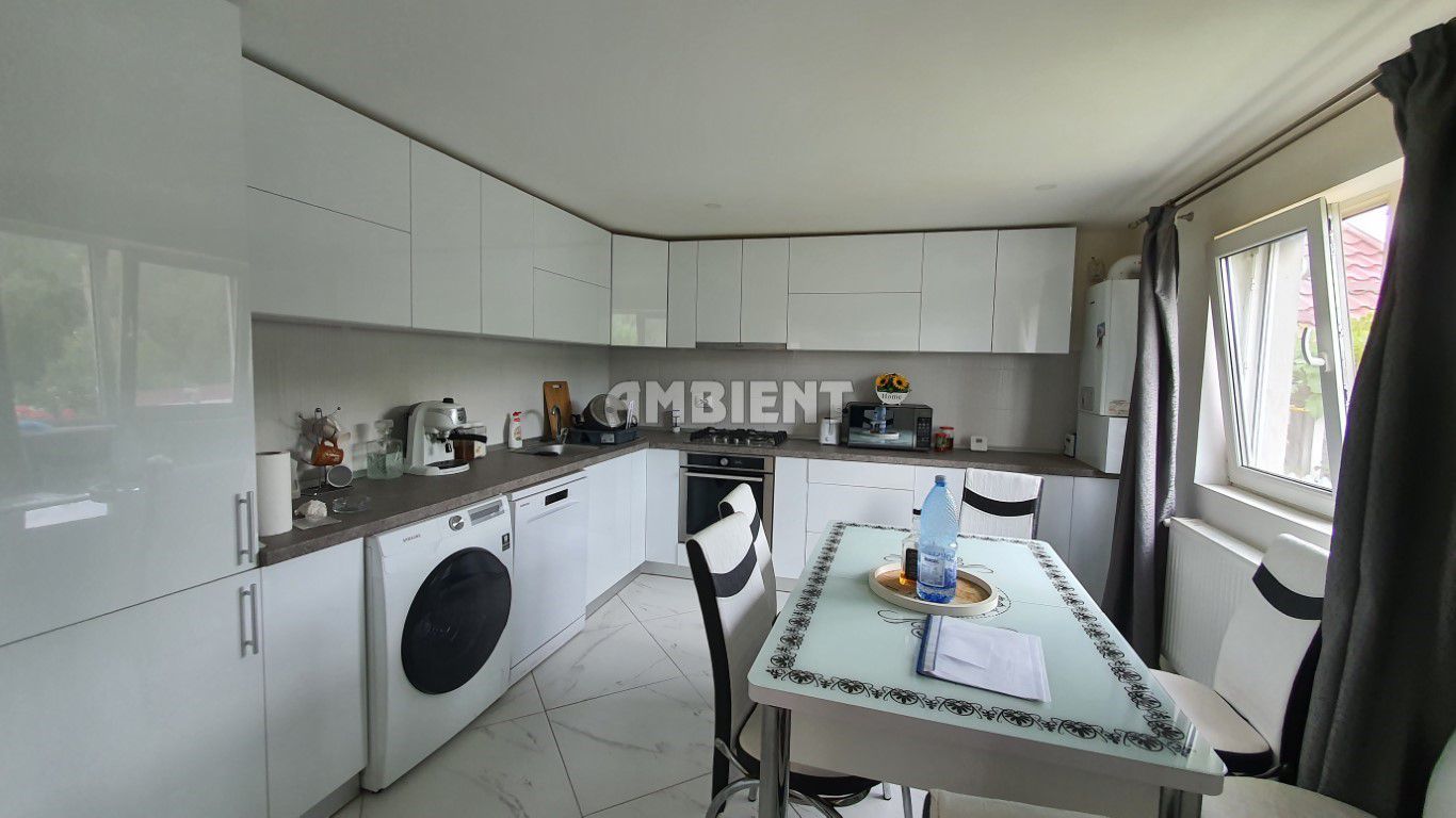 CASĂ INDIVIDUALĂ cu teren 411 mp, zona GURA BUSTEI; - Poză 2