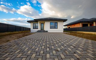 Casă/Vilă nouă de vânzare în Lilieci, Bacău - Poză 11