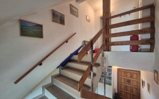 Apartament in casă, într-o zonă exclusivistă, priveliște deosebită. - Poză 17