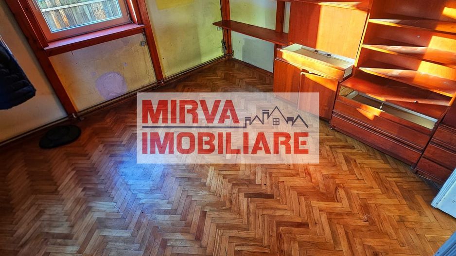Casă cu arhitectură interbelică, 5 camere, teren 409 mp – Central - Poză 17