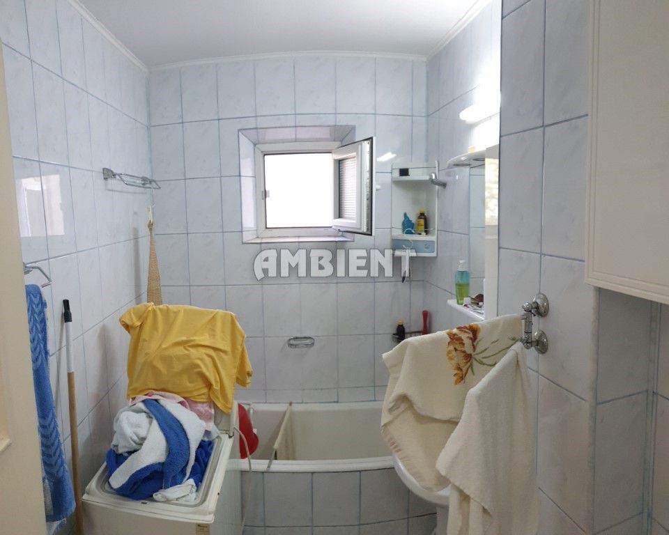 Apartament 2 camere, etaj 3, zona Donici; - Poză 2