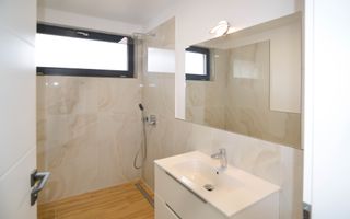 Vilă modernă premium în Gheorgheni, 2 nivele, finisaje de lux - Poză 9