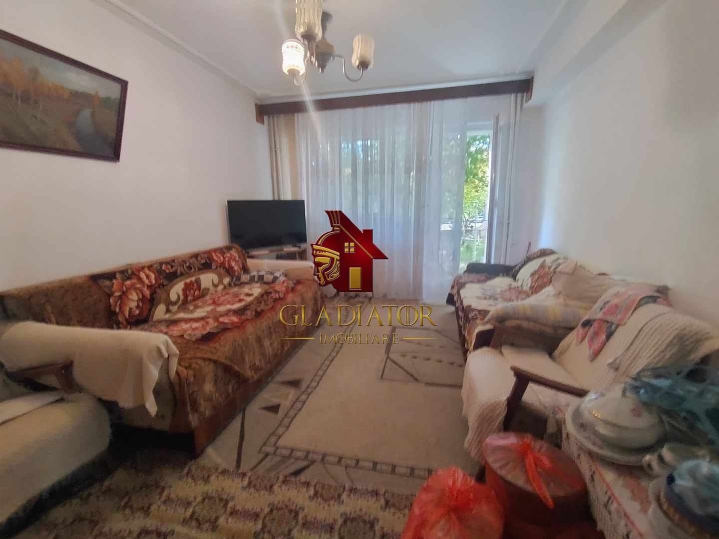 Copou Parc ferit de agitatia bulevardului, spatiu verde, et 1 cu lift - Poză 3