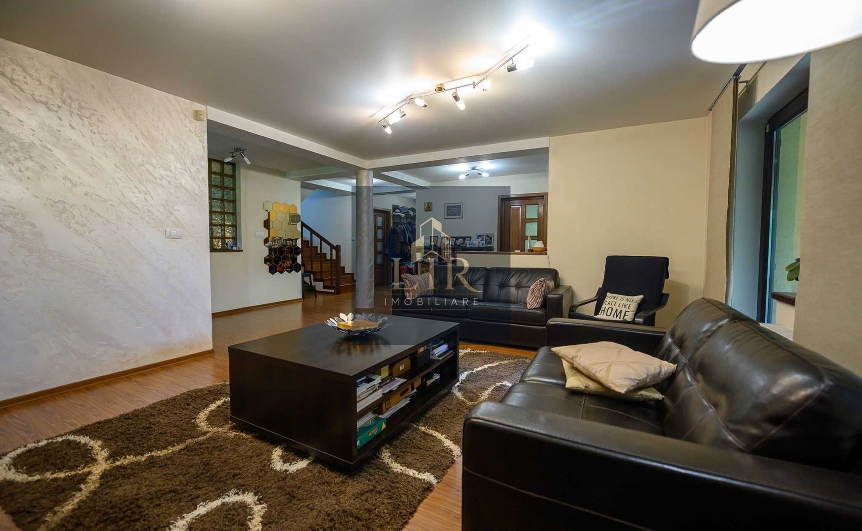 Vilă 5 camere 240 mp, mobilata,teren 806 mp – Platou Galata, Iași - Poză 2