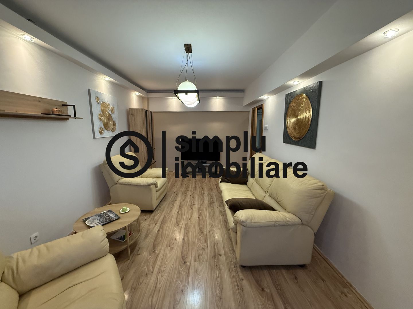 Apartament 3 camere Vis-A-Vis McDonalds - Poză 1