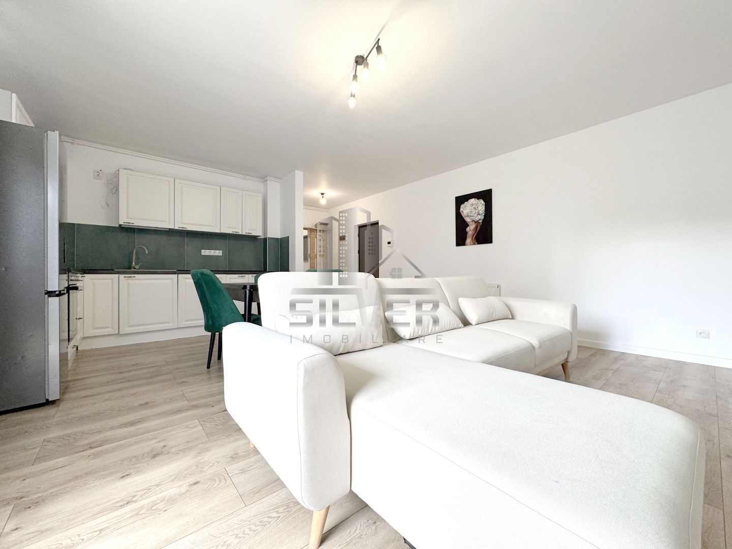Apartament cu 2 camere/terasa 37 mp/garaj/PET FRIENDLY/Eroilor - Poză 3