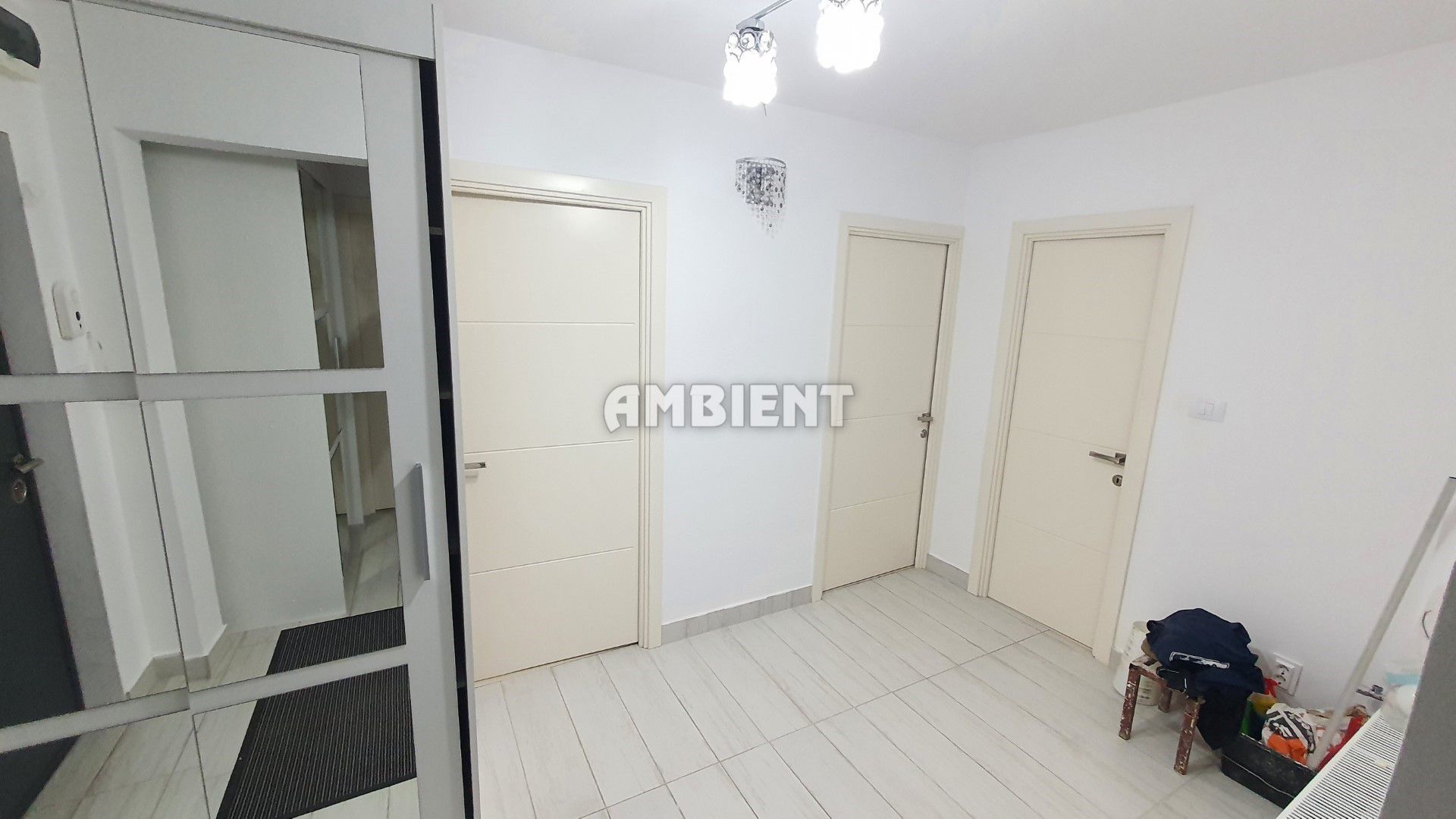 Apartament 3 camere, decomandate, renovat NOU, zona TRAIAN; - Poză 4