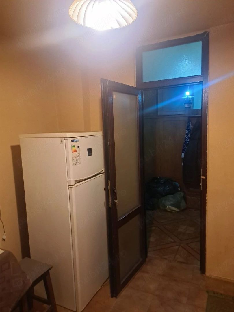 🔑 Vanzare apartament 3 camere, 80 mp, Etaj 1 – Piața Titan (Sălăjan) - Poză 1