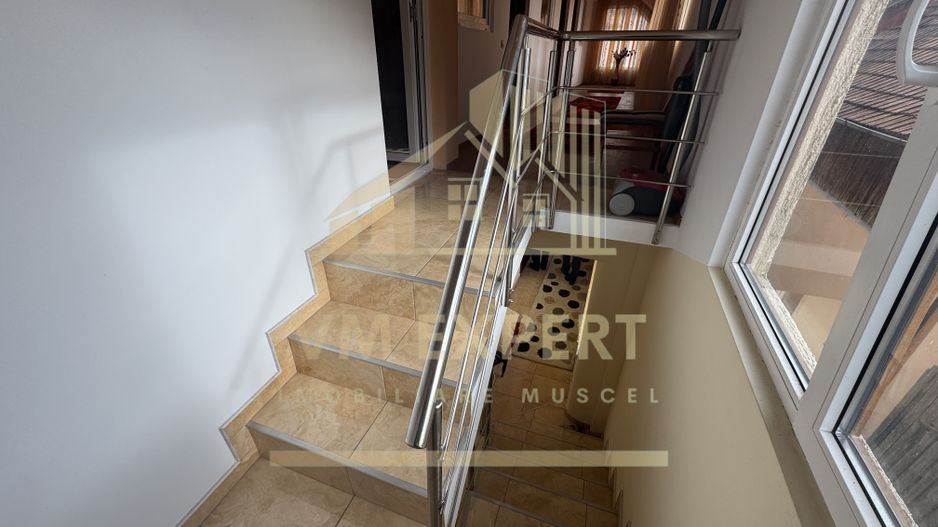 VILA 5 CAMERE, TEREN 600 MP, RUCAR - Poză 12