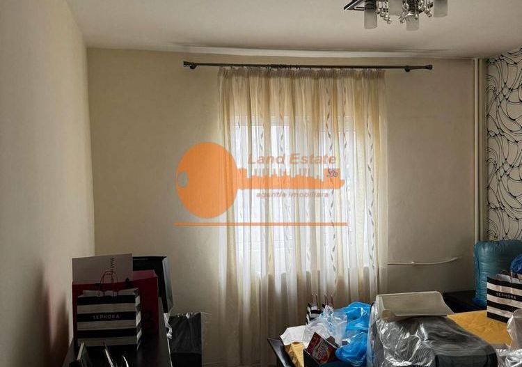 Apartament cu 3 camere Drumul Taberei (Bloc din 1980) - Poză 1