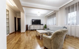 Vilă exclusivistă pe malul Mureșului – design modern si teren generos - Poză 7