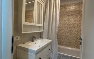 Apartament Modern și Spațios cu Grădină Privată și 2 Locuri de Parcare Incluse! - Poză 11