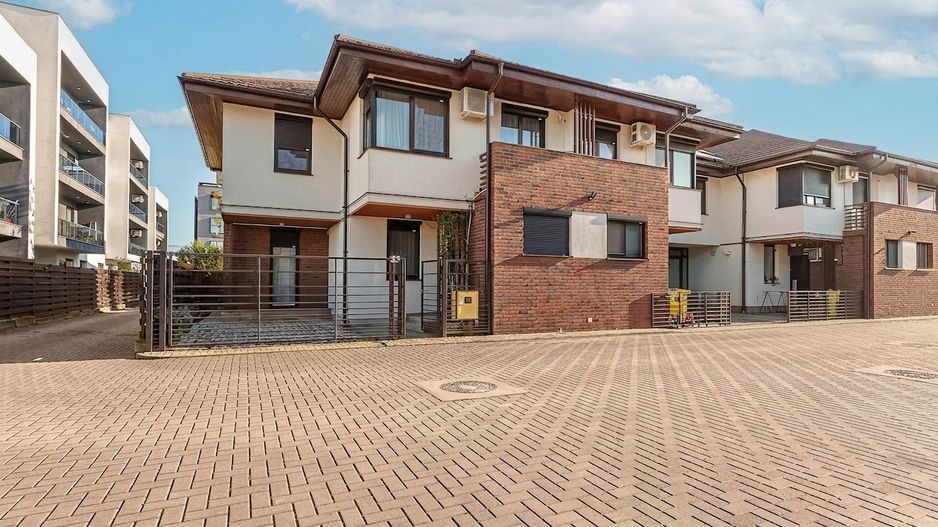 Casă ideală pentru familie–4 camere, curte amenajată, complex privat-securizat - Poză 1