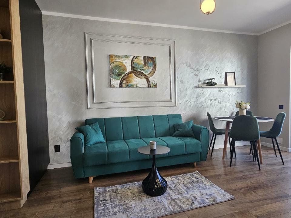 Apartament cu 3 camere la cheie - Poză 1