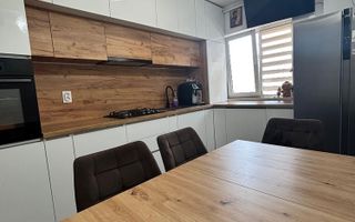 Apartament decomandat, complet utilat, ideal pentru locuit sau investi - Poză 1
