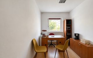 Spatiu pentru birou | 10 mp | intrare separata | baie | Judetean - Poză 1