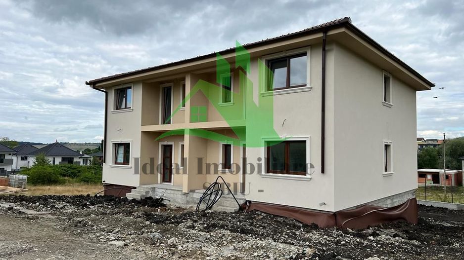 Casa Tip Duplex cu 4 camere si 366 mp teren, in Cisandie - Poză 11