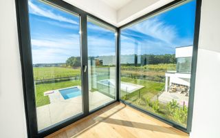 Vilă unica în Corbeanca - Liniște,natură și eleganță - Poză 6