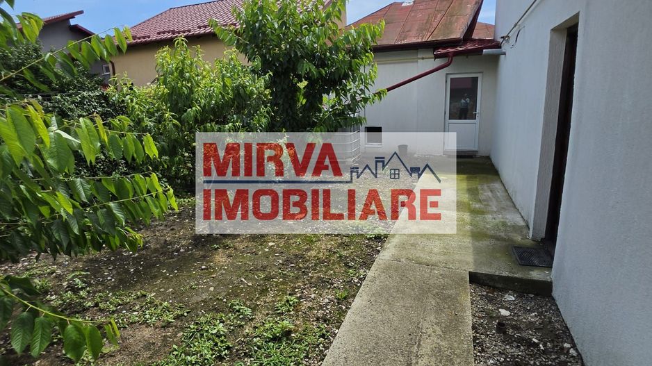 🏡 Casă renovată cu 6 camere, teren 557 mp – Berceni, Prahova - Poză 16