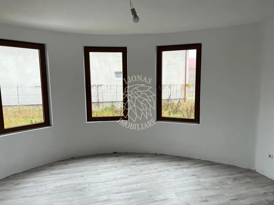 Casa 5 camere-3 balcoane-teren 500 mp-terasa-Beclean Baile Figa - Poză 1