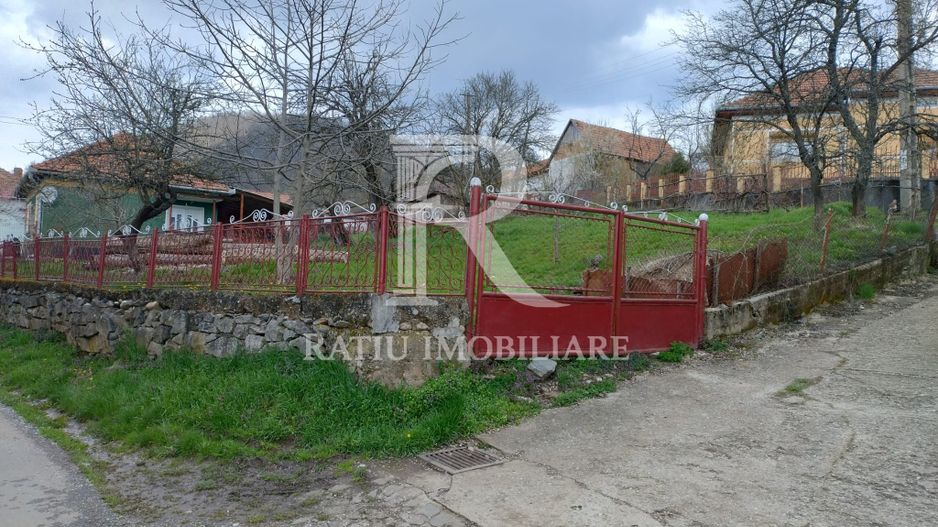 Casă din cărămidă | Teren 800 mp | Anexe tradiționale | Magura-Toplita - Poză 7